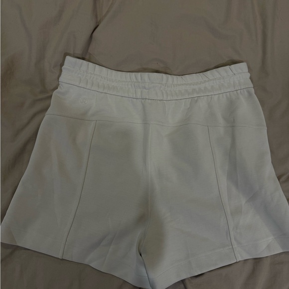 Lululemon Softstreme High-Rise Short 4" - Picture 3 of 6